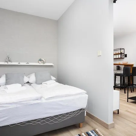 Of The Kings-alice Apartment *